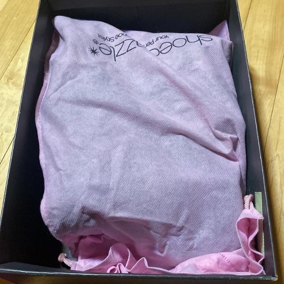 111. POETIC LICENSE leather Ankle Boots - Picture 7 of 7